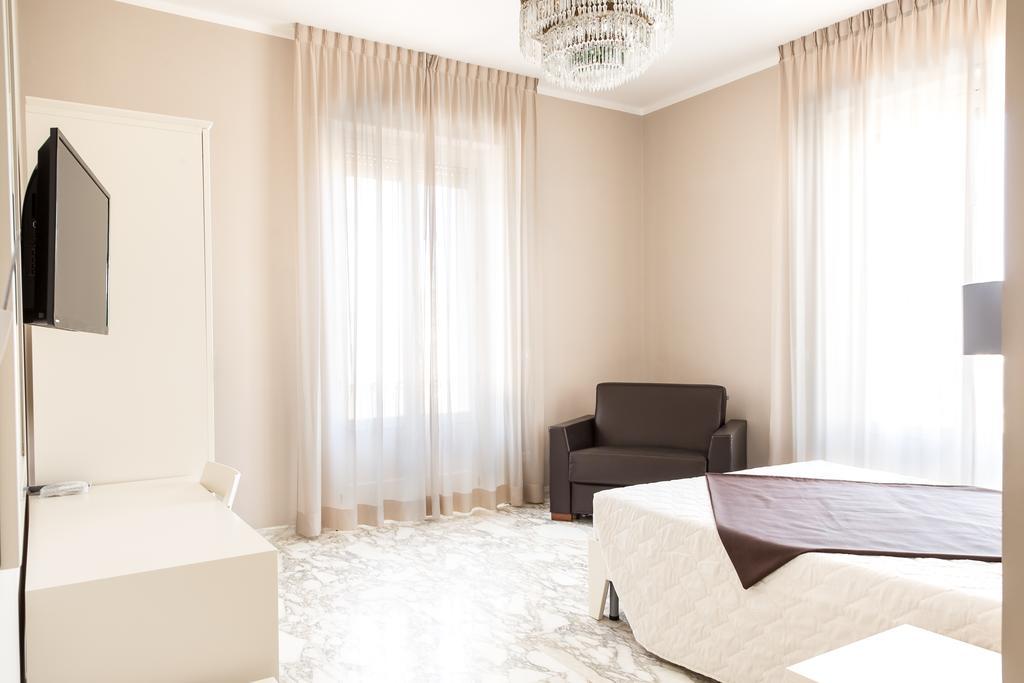 Faro Bianco Gallipoli - Suites & Apartments Bagian luar foto