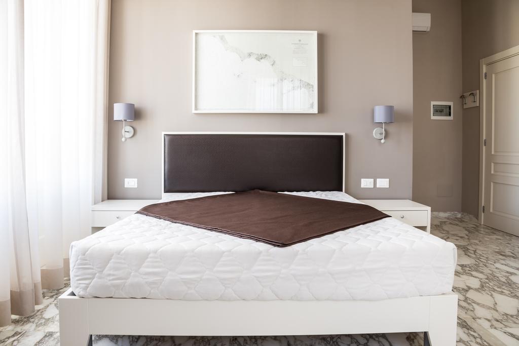 Faro Bianco Gallipoli - Suites & Apartments Bagian luar foto