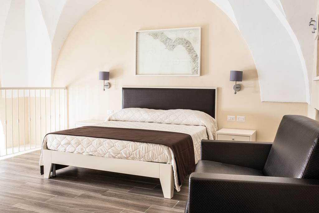 Faro Bianco Gallipoli - Suites & Apartments Bagian luar foto