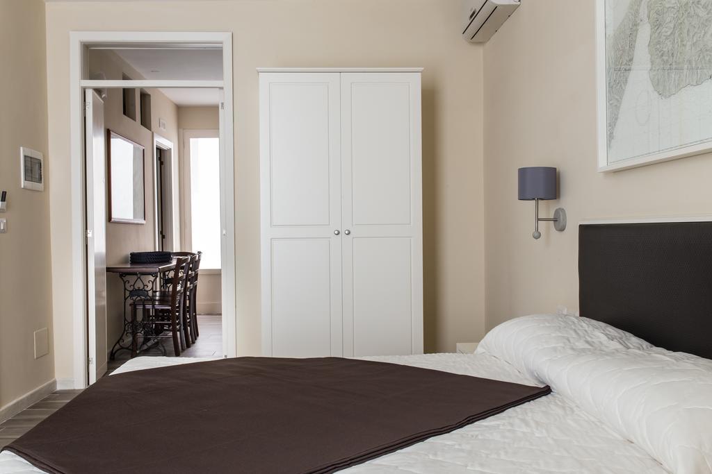 Faro Bianco Gallipoli - Suites & Apartments Bagian luar foto