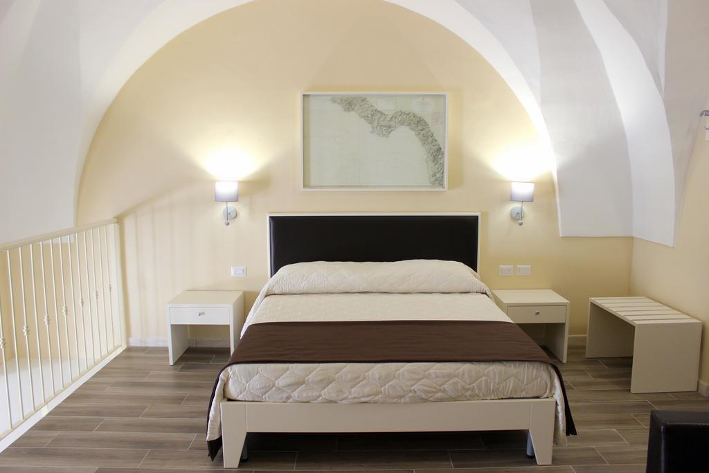 Faro Bianco Gallipoli - Suites & Apartments Bagian luar foto