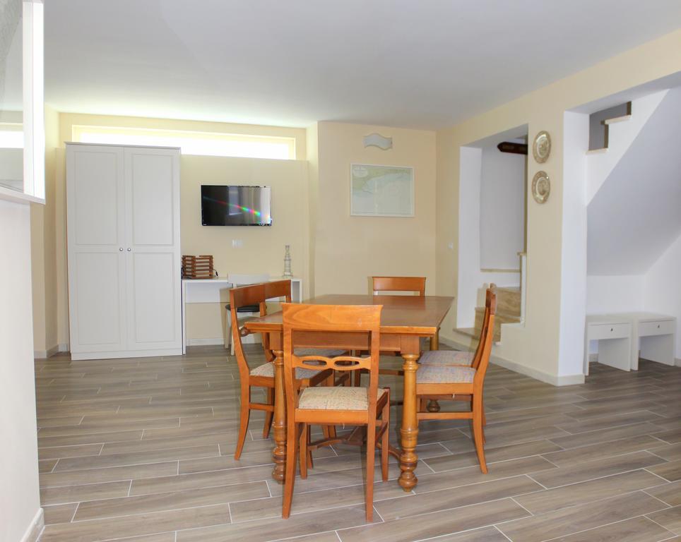 Faro Bianco Gallipoli - Suites & Apartments Bagian luar foto