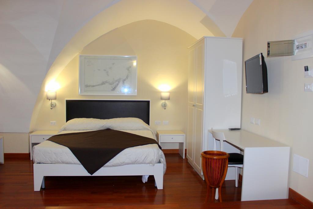 Faro Bianco Gallipoli - Suites & Apartments Bagian luar foto