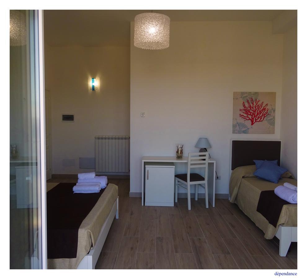 Faro Bianco Gallipoli - Suites & Apartments Bagian luar foto
