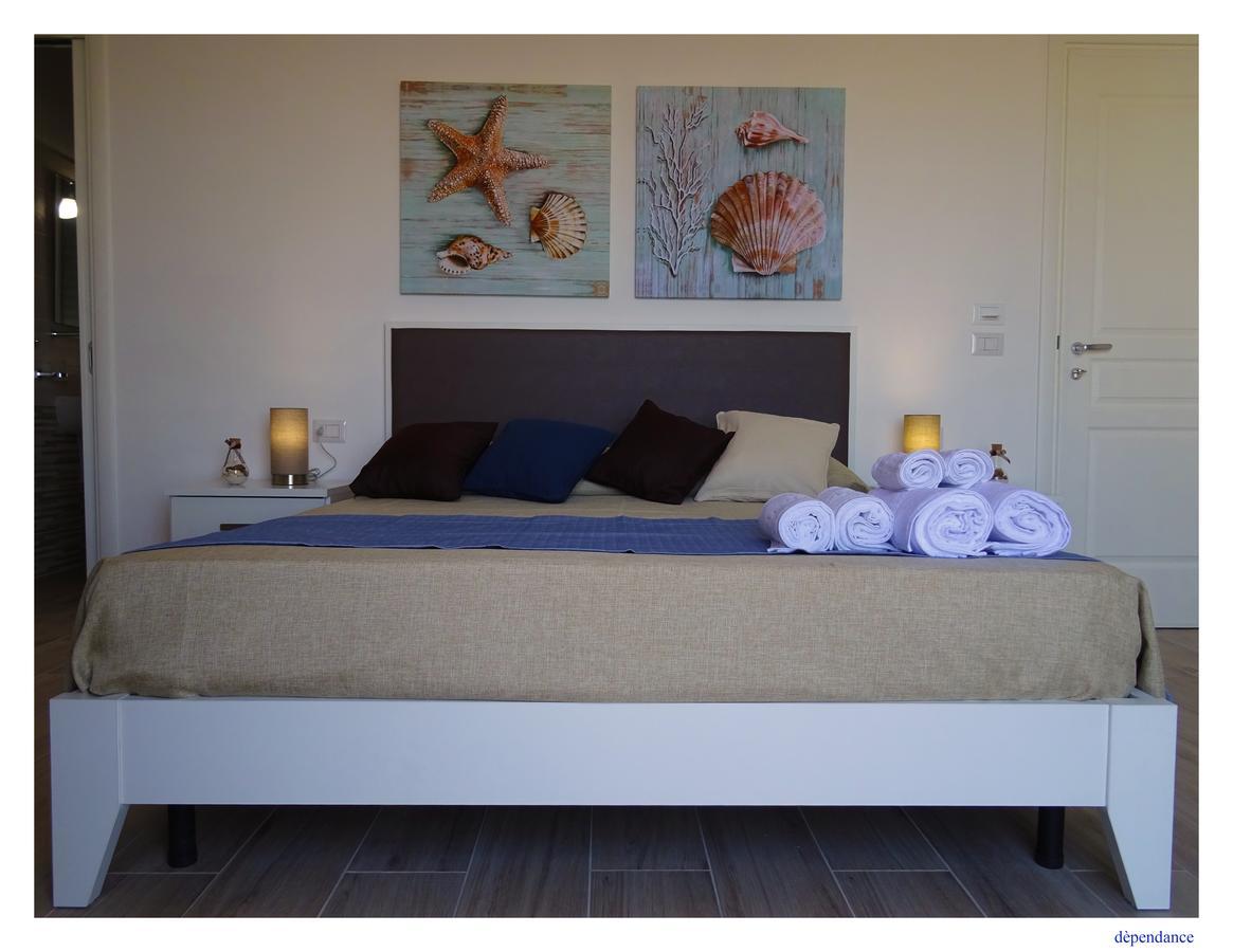 Faro Bianco Gallipoli - Suites & Apartments Bagian luar foto