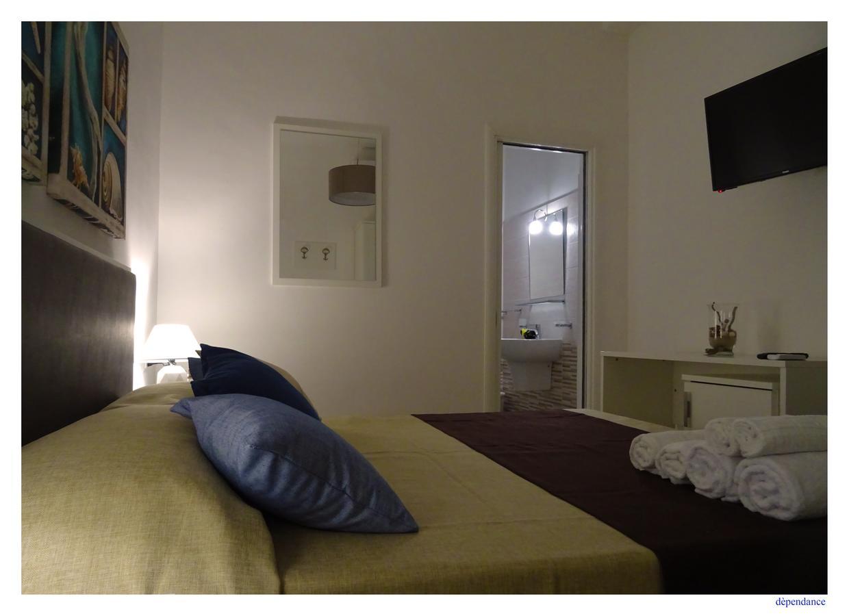 Faro Bianco Gallipoli - Suites & Apartments Bagian luar foto