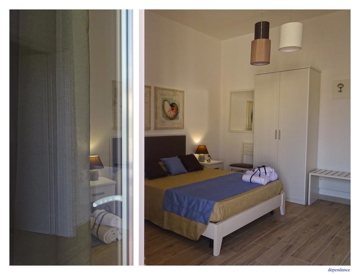 Faro Bianco Gallipoli - Suites & Apartments Bagian luar foto